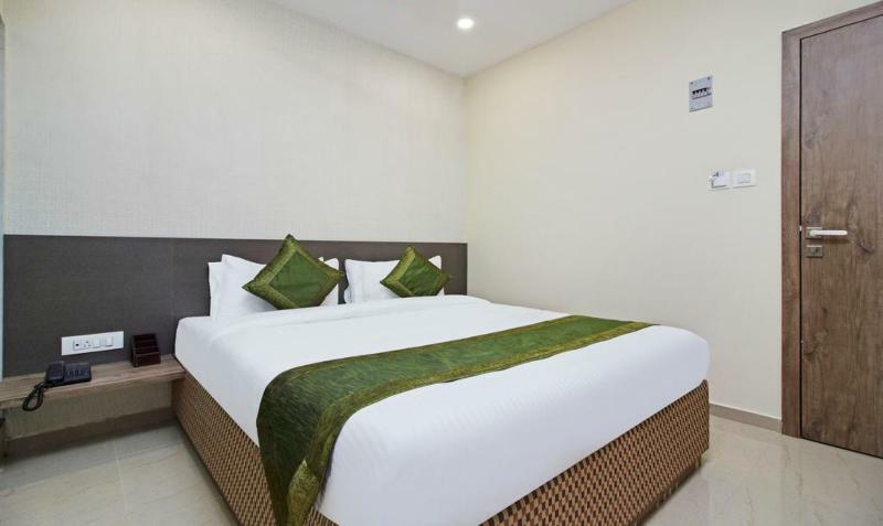Ocean Suites Hotel มุมไบ ภายนอก รูปภาพ