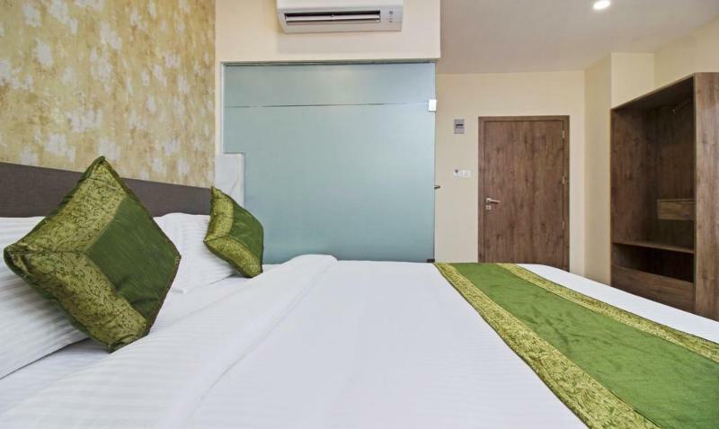 Ocean Suites Hotel มุมไบ ภายนอก รูปภาพ