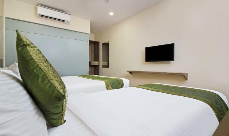 Ocean Suites Hotel มุมไบ ภายนอก รูปภาพ