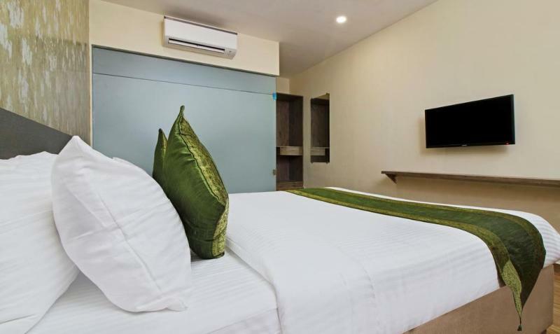 Ocean Suites Hotel มุมไบ ภายนอก รูปภาพ