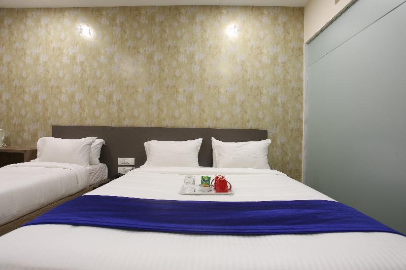 Ocean Suites Hotel มุมไบ ภายนอก รูปภาพ