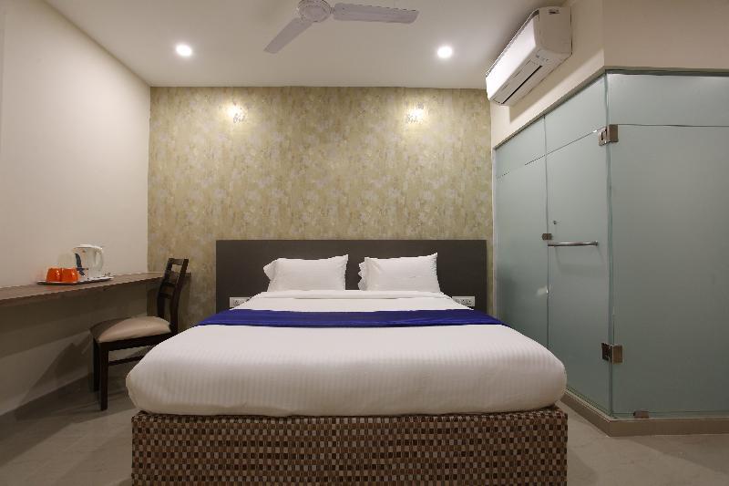 Ocean Suites Hotel มุมไบ ภายนอก รูปภาพ