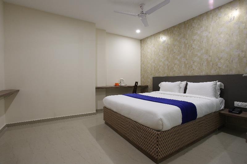 Ocean Suites Hotel มุมไบ ภายนอก รูปภาพ